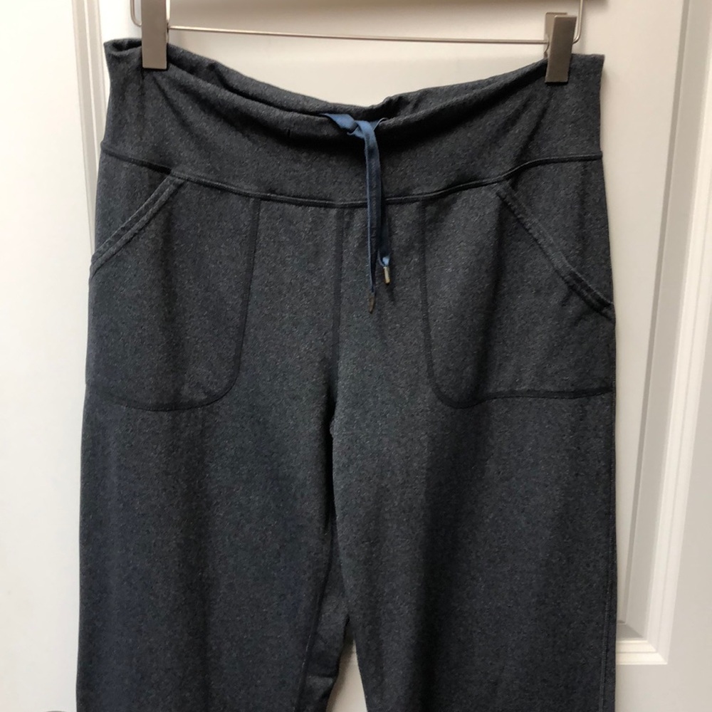 Lululemon 6 tall charcoal grey pants